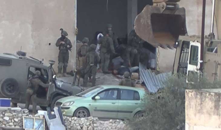 إرهاب المتطرفين الإسرائيليين يتصاعد في الضفة… و”بن غفير” يُتيح حمل السلاح لعشرة آلاف مستوطن إضافي