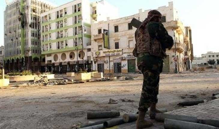 مظاهرات محدودة وتفاقم الخلافات حول التفويض ومسار خريطة الطريق