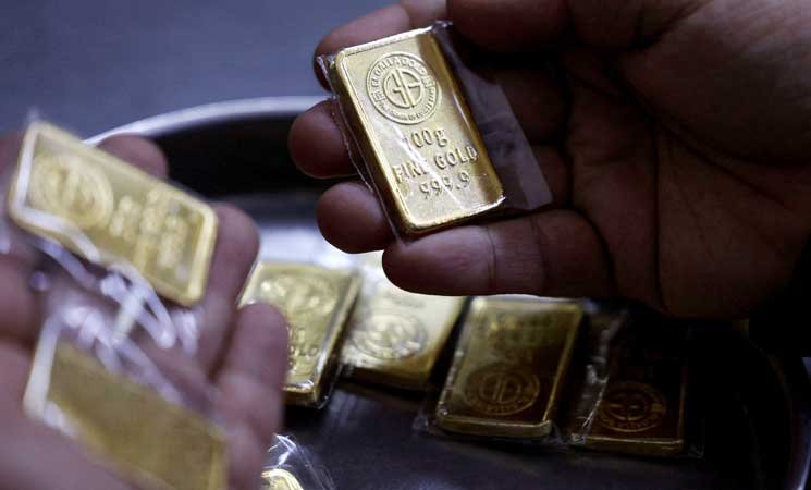 الذهب ينخفض بأكثر من 3% مع تزايد مخاوف التضخم بسبب التوتر في الشرق الأوسط