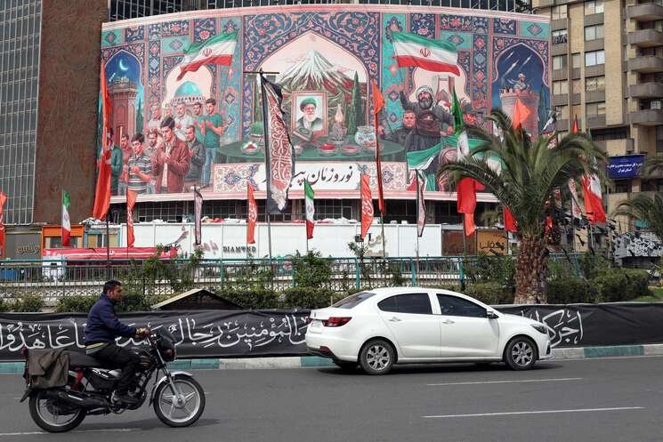 سماع دوي انفجارات في طهران