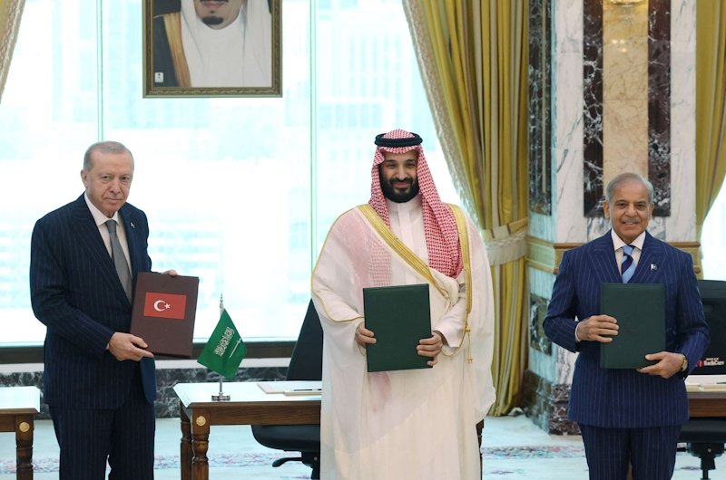 تركيا تعلن تشكيل آليات سياسية وعسكرية في إطار اتفاقية الدفاع مع السعودية وباكستان